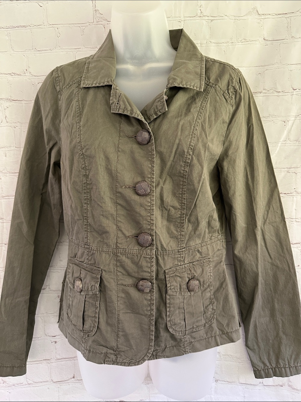 Maurices NWT 100% Cotton Olive Green Ruffle Back Women's Button-Front Jacket S